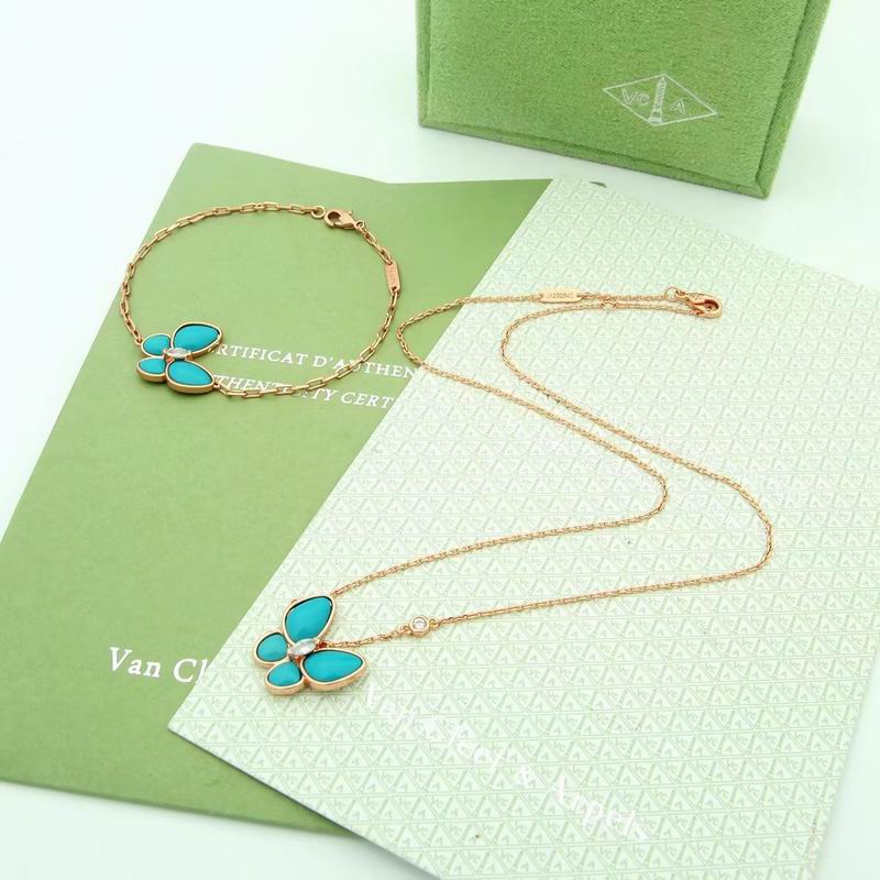 Van Cleef & Arpels suits 11yxq02